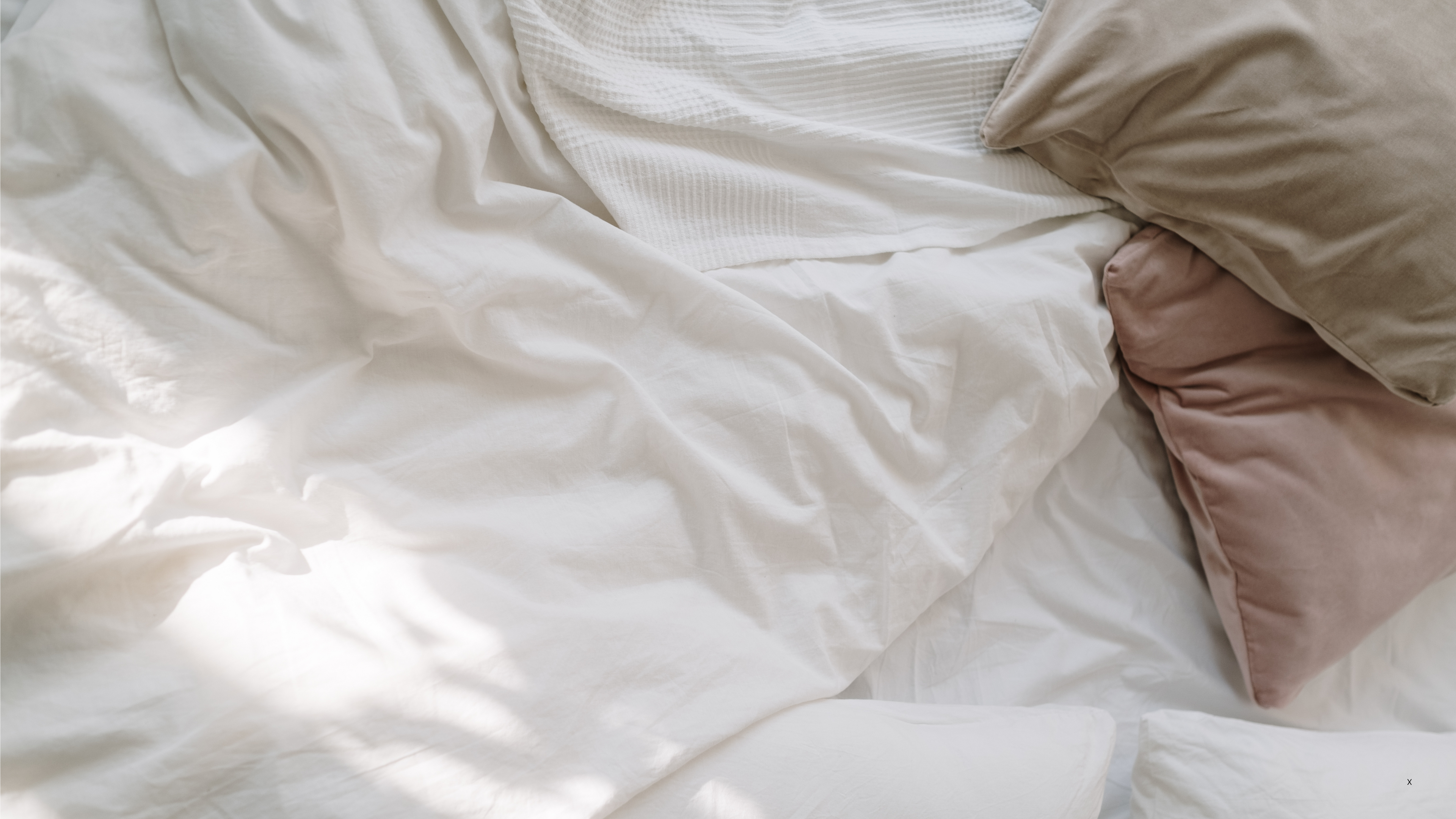 5 Ways To Snooze Your Way To A Happier Cycle - Femmé Organic