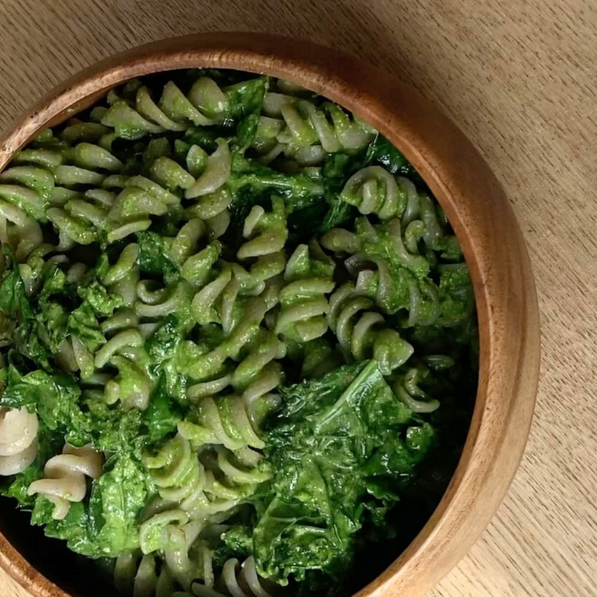 Glowing Greens Pasta: Kale & Pesto - Femmé Organic