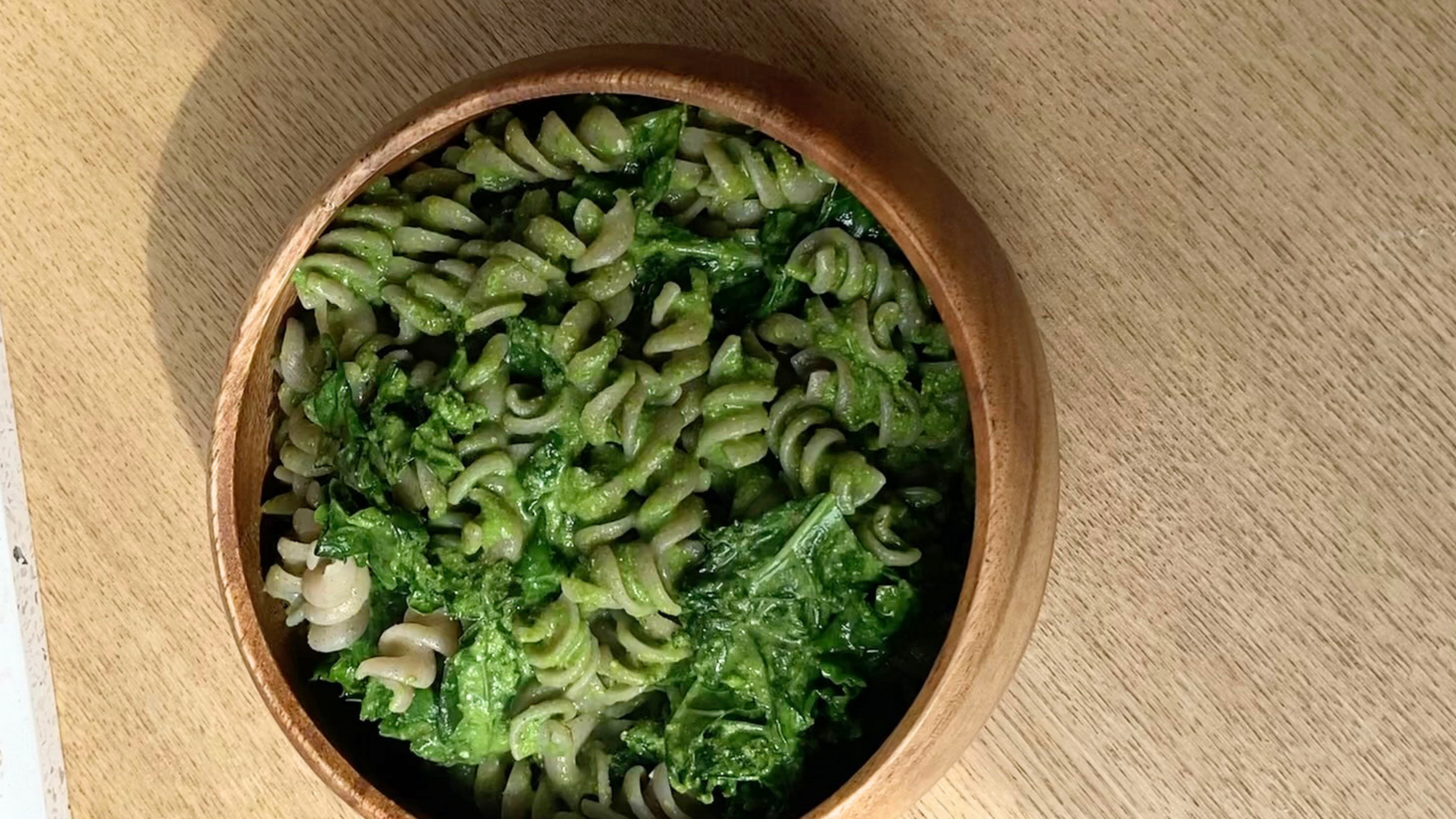 Glowing Greens Pasta: Kale & Pesto - Femmé Organic