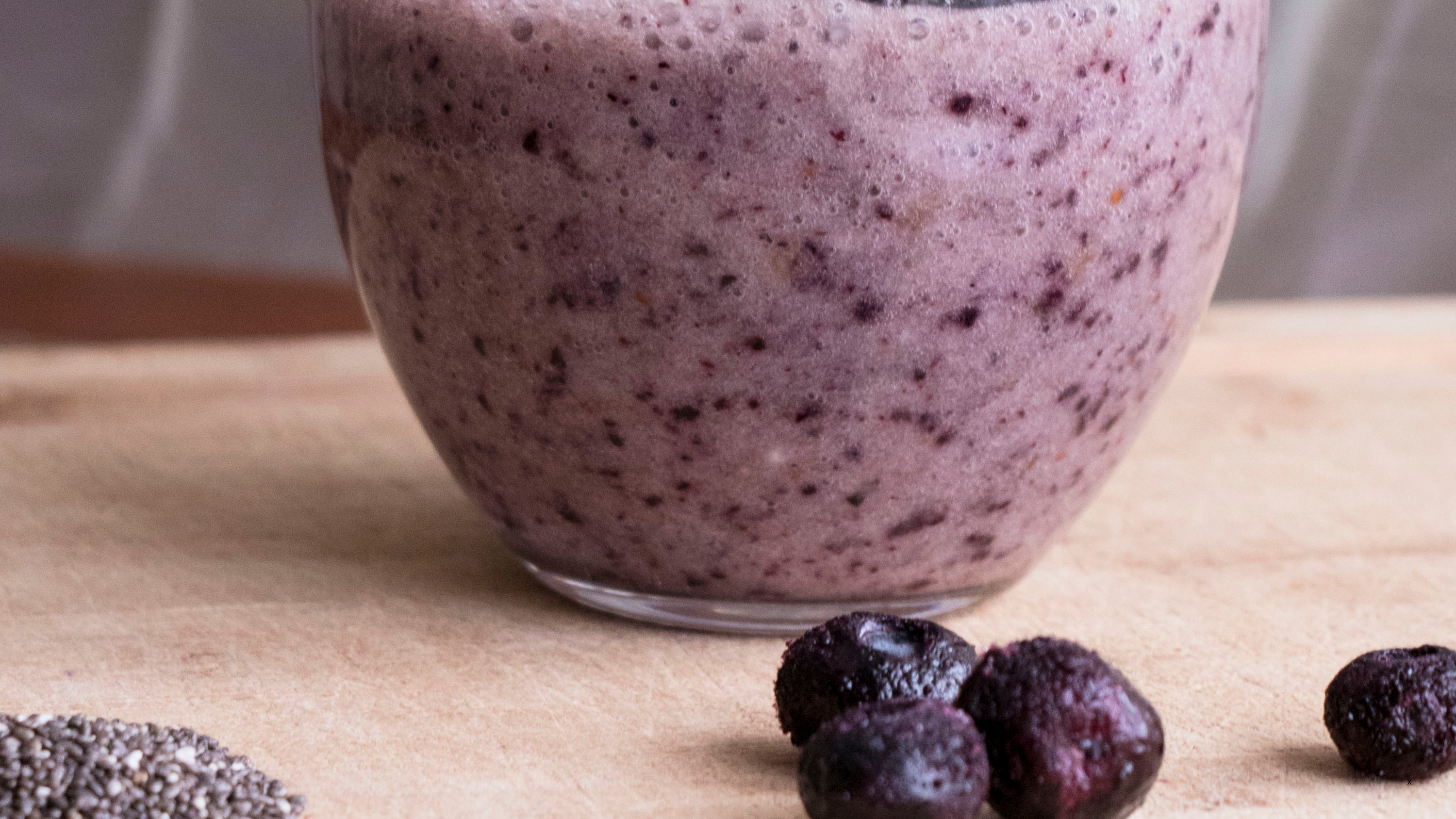 PMS Antioxidant Berry Smoothie - Femmé Organic