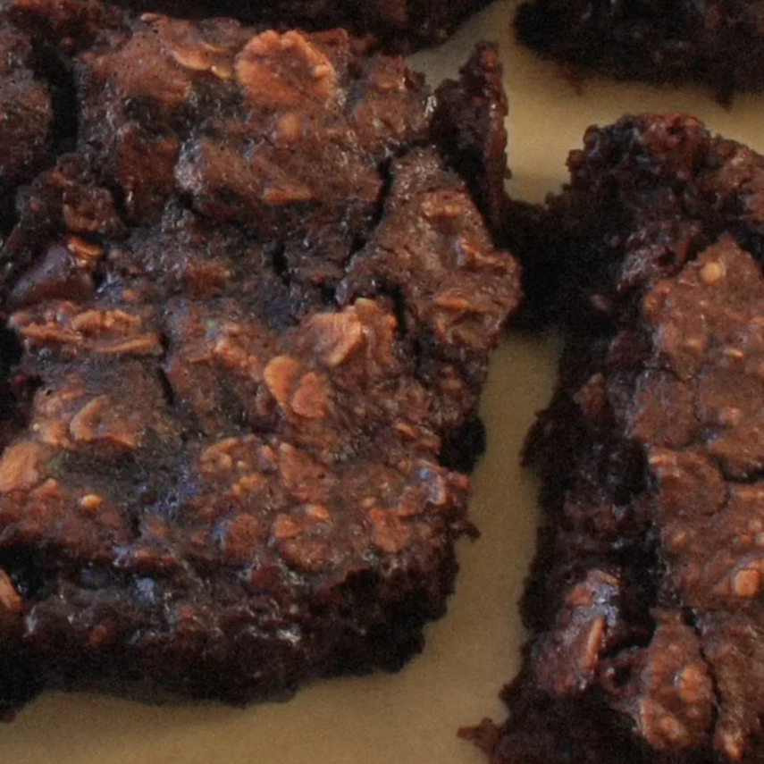 Healthy Hormone Loving Brownies - Femmé Organic